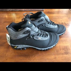 NEW Merrell men’s boots - J82727 - Thermo 6 - black - size 13
